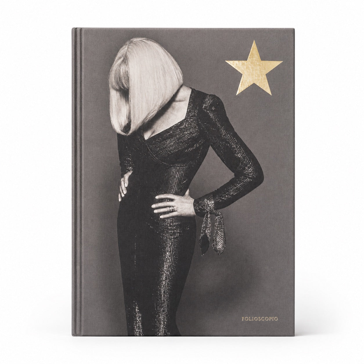 Raffaella Carrà: Entre la moda y el mito – Plastic Books