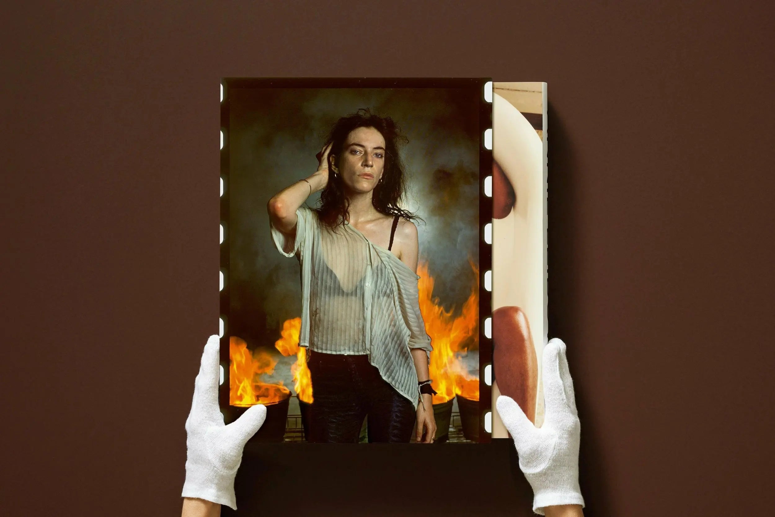 Annie Leibovitz – Plastic Books